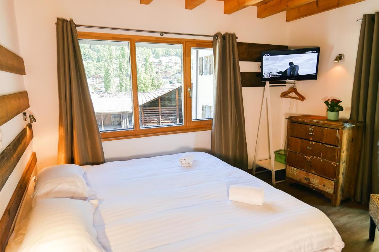 Bagnes La Baraka Hostel מראה חיצוני תמונה