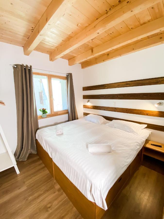 Bagnes La Baraka Hostel מראה חיצוני תמונה