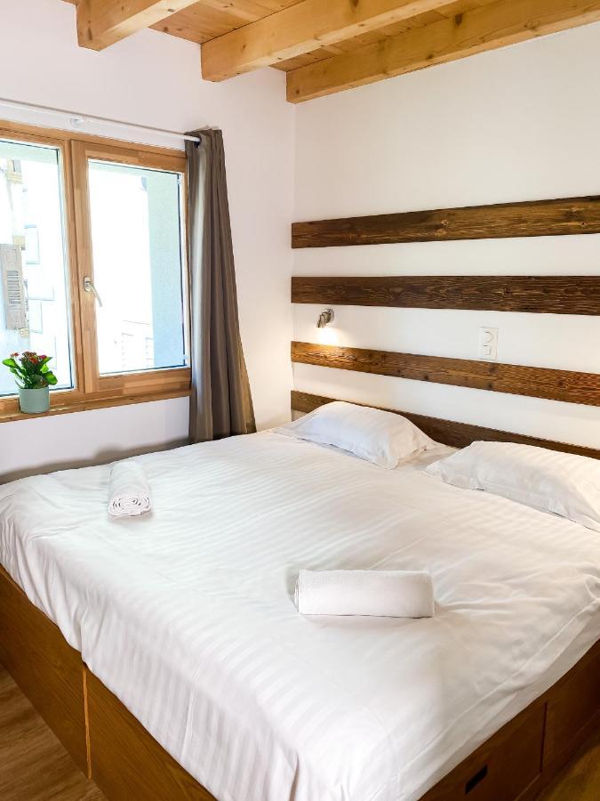 Bagnes La Baraka Hostel מראה חיצוני תמונה